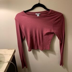 Women’s Plum cropped Tee
